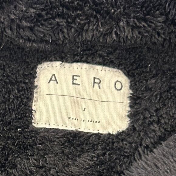 Aero Women's Black Fleece Quarter Zip Long Sleeve Crop Top Size Small - Picture 2 of 9